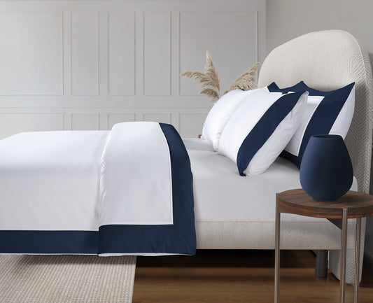 800 Thread Count Egyptian Cotton Windsor Lux Buttery Smooth Duvet Cover - Navy Peony