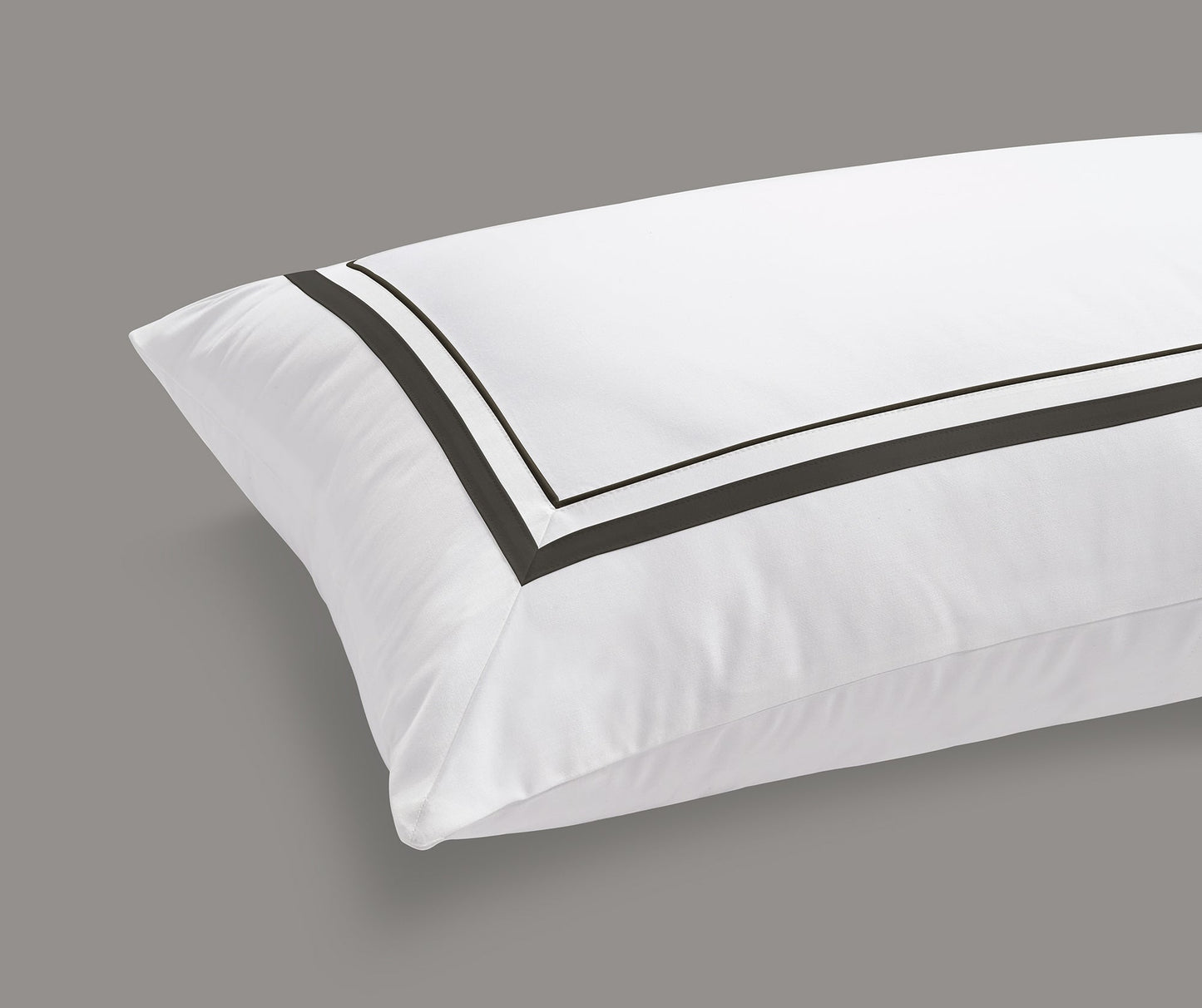 800 Thread Count Egyptian Cotton Royalton LUXE Bedding Set - Jet Black