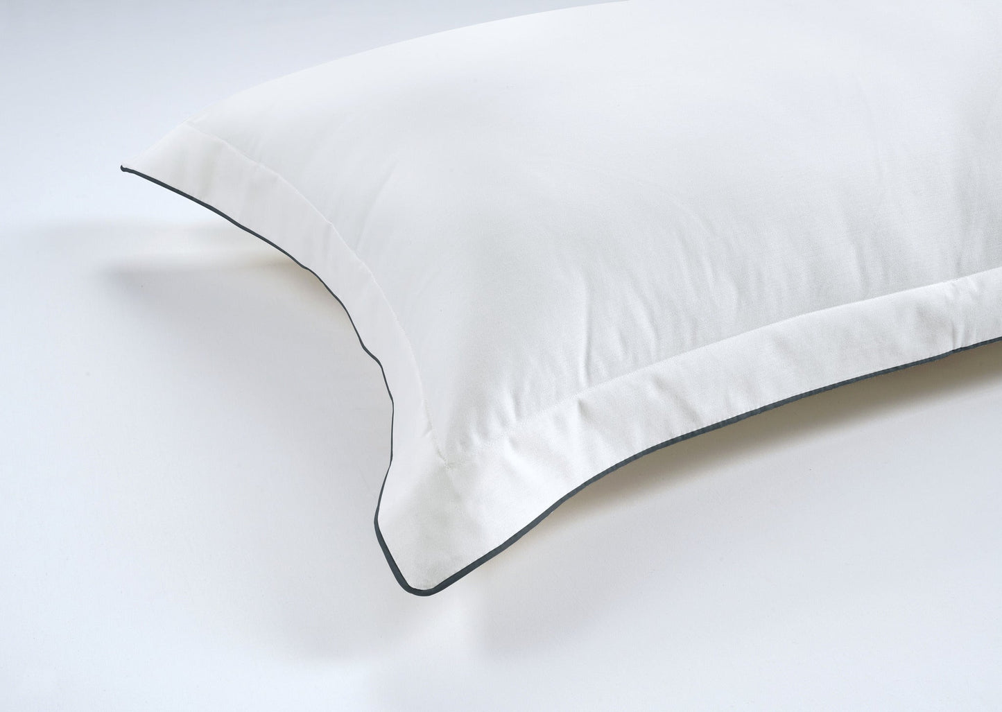 800 Thread Count Egyptian Cotton Duke of Bliss Lux Buttery Smooth Pillowcases - Graphite Grey Accent